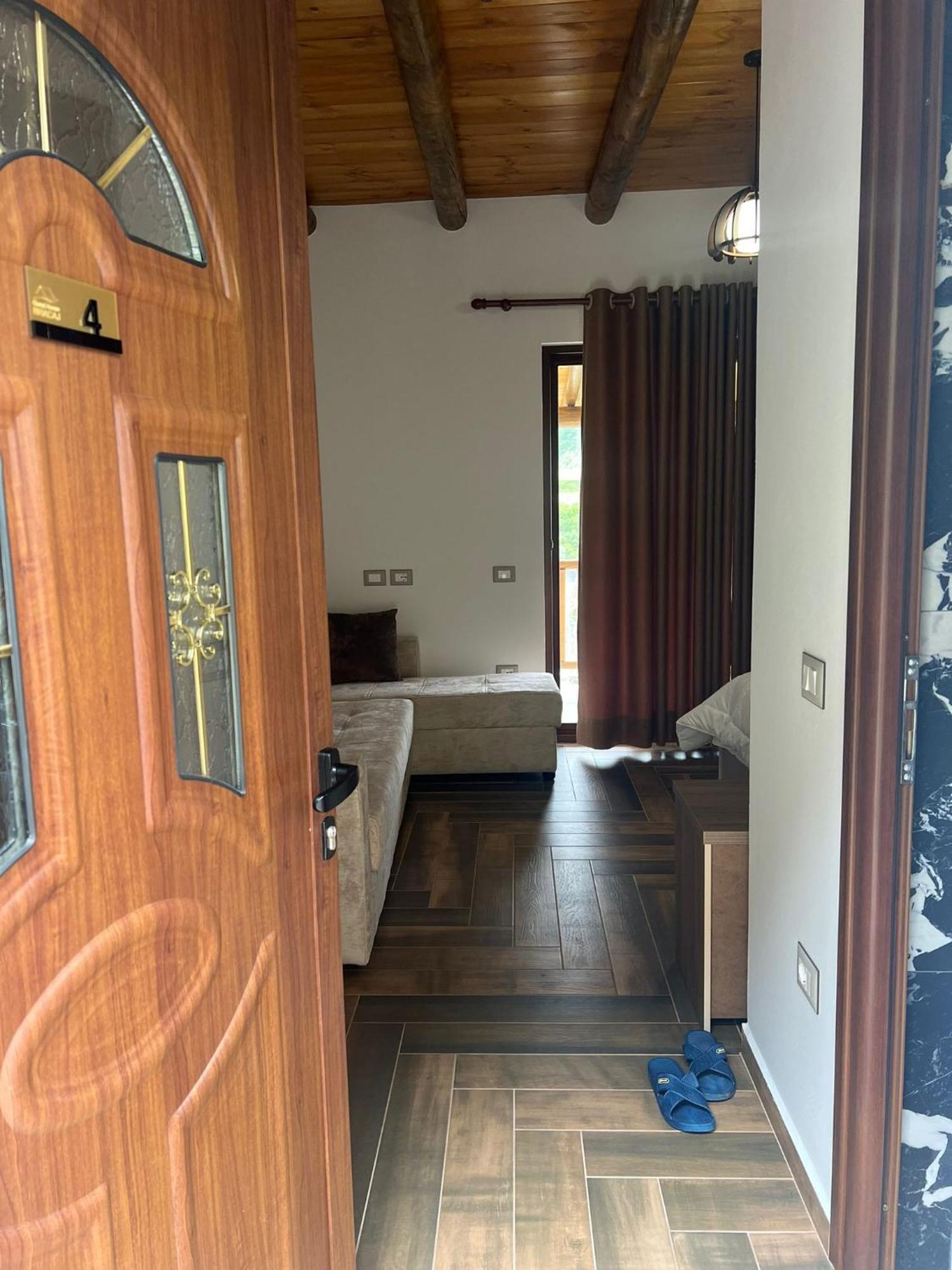Guest House Bracaj Zhaban Dış mekan fotoğraf